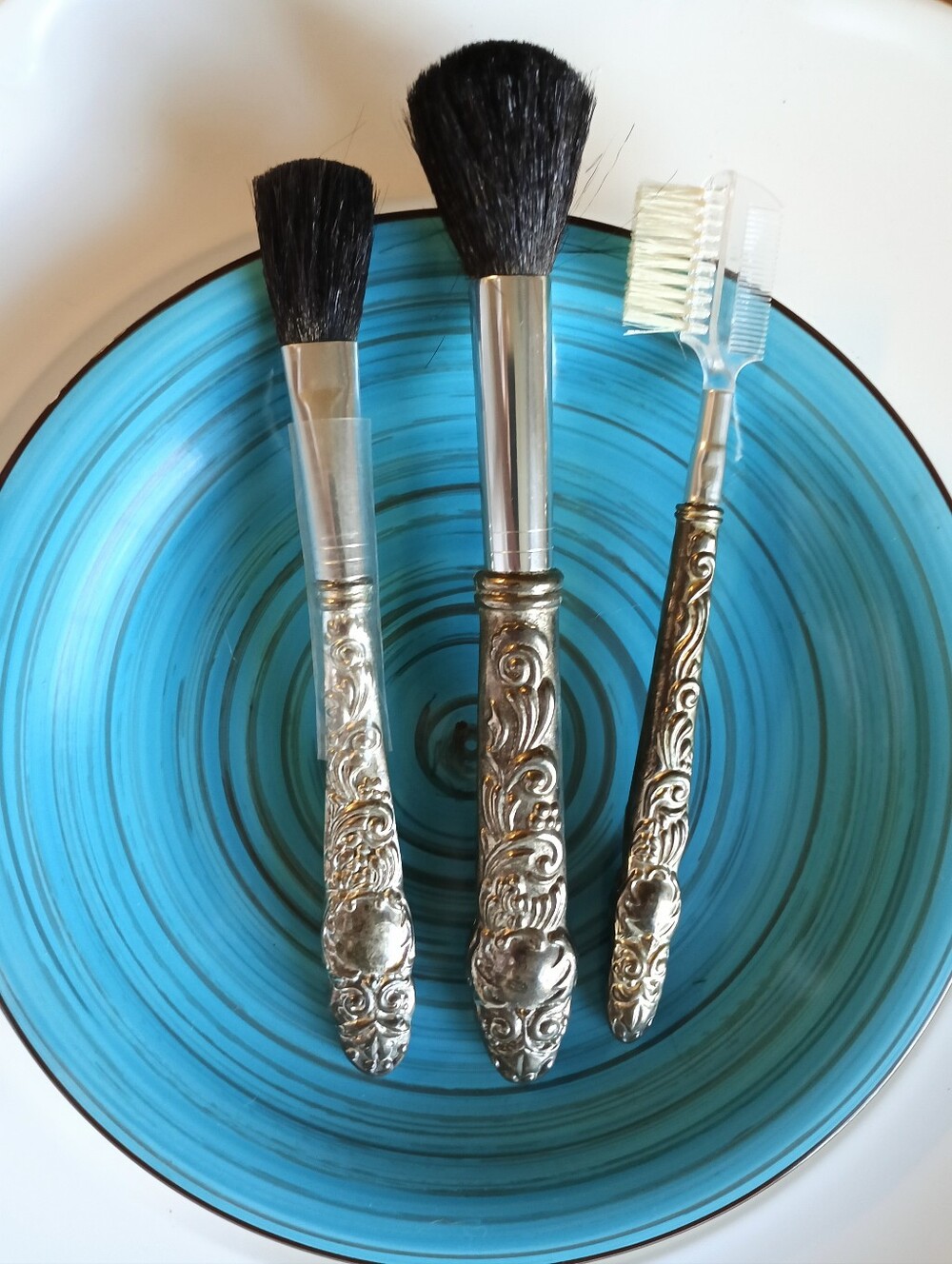Vintage Silver Plated Ornate Handle Makeup Brush Vanity Set